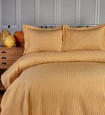 Dekorasyon estetik görünüm açısından oldukça önemli bir yere sahiptir. Karaca Home Lexus Hardal Cift Kisilik Yatak Ortusu Seti Karaca