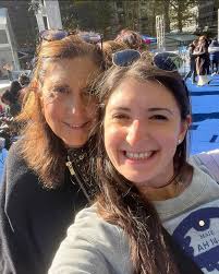 Happy International Women's Day from the Gelmor  Girls❣️#internationalwomensday (ft. Marilyn's 'Save the Garment District'  shirt!)