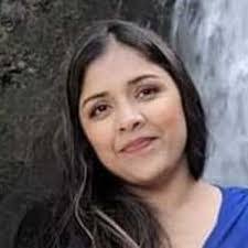 Renee Mast's Instagram, Twitter & Facebook