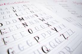 Jetzt online das handlettering lernen. Brush Lettering Ubungsblatter Fur Kleine Brush Pens Bunte Galerie