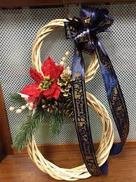 100均グッズ セリア と 松ぼっくりで作りました セリア クリスマス 100均