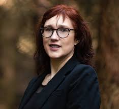 Sam Blake's Instagram, Twitter & Facebook