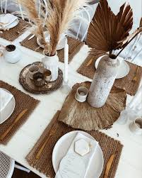 Sep 01, 2017 · the napkin can be placed on top of the dinner plate or beneath the fork. Pin By Nesibeoeztuerk On Bohemian Dreamy Neutral Dinner Table Setting Table Setting Decor Wedding Fair