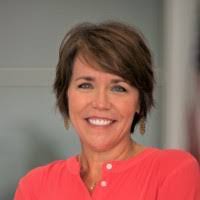 Karen Viola's Instagram, Twitter & Facebook