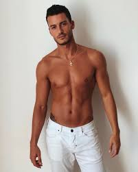 Ruben rua pode ter sido atingido, uma vez mais, pela seta do cupido. Ruben Rua Quer Juntar Os Trapinhos Com A Namorada