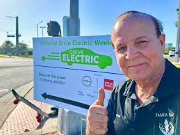 Portable battery packs for charging S18