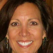 Monica Tracey's Instagram, Twitter & Facebook