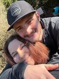 Dennis Stroh's Instagram, Twitter & Facebook