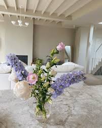 Negin Mirsalehi On Instagram Sunday Happiness I Ve Been Getting A Lot Of Questions About Our House T Flower Arrangements Beautiful Flowers Flower Aesthetic