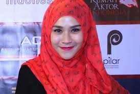 Explore tweets of zaskia adya mecca @zaskiadyamecca on twitter. Zaskia Adya Mecca No Longer Supports Ahok Republika Online