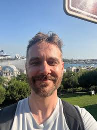 Hi! I will go with family