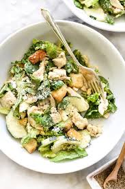 Chicken Caesar Salad Recipe Http Foodiecrush Com Chicken Caesar Salad Recipe Caesar Salad Recipe Chicken Caesar Salad