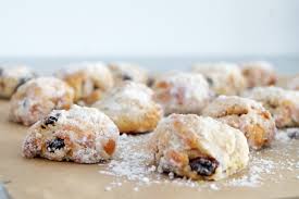Stollenkonfekt Super Saftig Durch Den Quark Im Teig Mit Marzipan Orangeat Und Rumrosinen Stollenkonfekt Christstollen Rezept Stollen Rezept