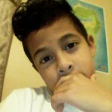 Aristides Navarrete's Instagram, Twitter & Facebook