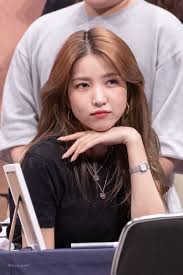 On top of irresistible 10.10 promotions, get ready to enjoy daily 25% cashback offers and $1 million worth of online shopping vouchers to redeem! Pin By Kim So Jung X Meonji On Gfriend Sowon G Friend Gfriend Sowon Korean Girl Groups