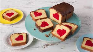Von kuchen muss man sich wirklich nicht einschüchtern lassen, auch wenn man sich beim backen bisher nicht so. Ruhrkuchen Mit Herz Surprise Inside Cake Youtube
