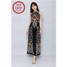 Kerajinan ikat dari desa troso jepara ini memang banyak dipakai untuk membuat desain busana tenun modern. 30 Desain Baju Batik Wanita Modern Casual Kombinasi Terbaru