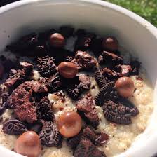 Oreo Porridge Oats 1 Make Oats As Normal 2 Remove Filling From Oreos 3 Stir In Filling Until Melted 4 Crumble Or Dessert Recipes Recipes Porridge Oats