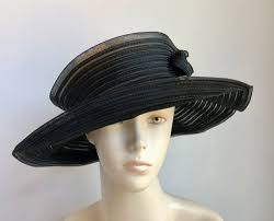 Ursula (black horsehair/natural)