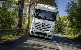 Download Wallpapers Mercedes Benz Actros 4k 2018 Truck Actros 1853 Ls Semi Trailer Truck Mercedes Actros Lkw Trucks Mercedes Besthqwallpapers Com Mercedes Benz Trucks Trucks Mercedes Truck
