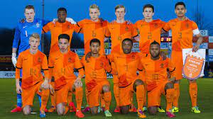 Oranje moet zelf met minimaal twee doelpunten verschil winnen van portugal en hopen dat duitsland wint van. Waar Zijn De Gouden Jeugdelftallen Van 2011 En 2012 Gebleven Nos