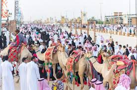 احتضنت جوانب جادة «سوق عكاظ» في نسخته الثالثة عشرة، ضمن موسم الطائف، أكثر من 30 محلًا تُمثل «سوق السدو»، وهي الحرفة اليدوية التي تُبرز في مضمونها فن مهارة المخز. ØªØ§Ø±ÙŠØ® Ø³ÙˆÙ‚ Ø¹ÙƒØ§Ø¸ ÙˆÙ„Ù…Ø§Ø°Ø§ Ø³Ù…ÙŠ Ø¨Ù‡Ø°Ø§ Ø§Ù„Ø§Ø³Ù… Ø§Ù„Ù…Ø±Ø³Ø§Ù„