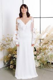 Hier finden sie looks und fashionstyles zur inspiration. Veganes Brautkleid Brautmode Aus Veganen Stoffen Und Spitzen Kisui Berlin