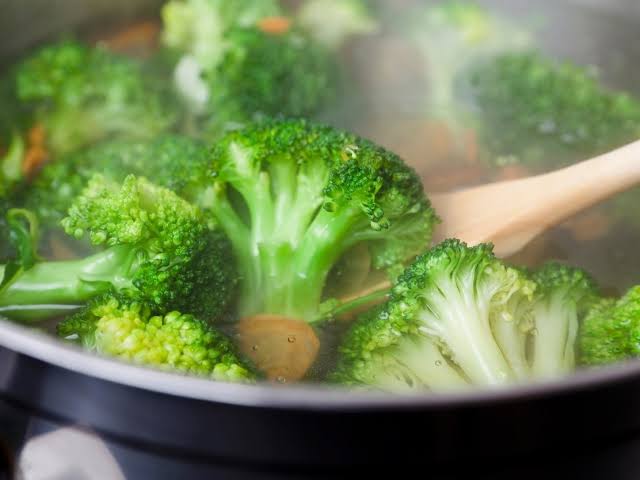 Cozinhar vegetais causa perda de nutrientes: veja como minimizar problema -  07/01/2020 - UOL VivaBem