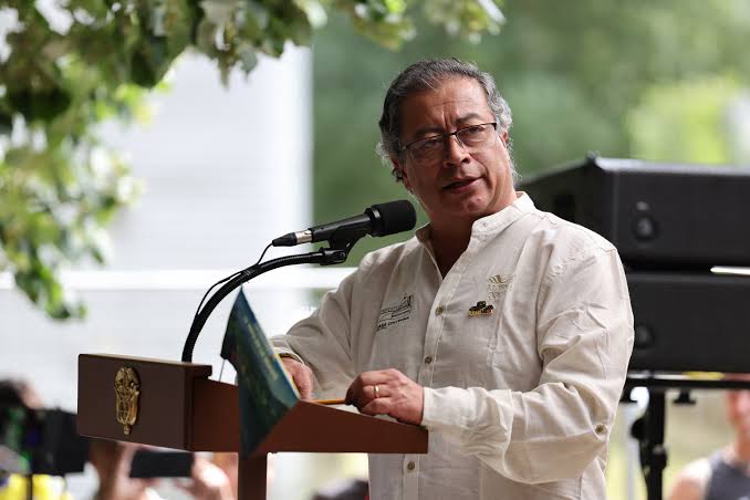Gustavo Petro pidió a la Creg modificar la fórmula para configurar las  tarifas de energía en el país - Infobae