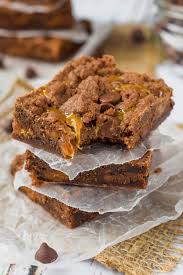 These World S Best Caramel Brownies Are So Easy To Make And So Delicious Everyone Always Wants This Caramel Desserts Caramel Brownies Caramel Brownies Recipe