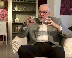 Spróbuj swoich sił i podziel się opinią. Cine E Vocea Care Prezenta Cotele Apelor DunÄƒrii La Radio Are Acum 71 De Ani Video Libertatea