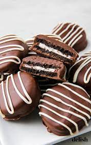 Chocolate Covered Oreos The Ridiculously Easy Dessert We Can T Stop Eating Recipe Desserts Oreo Recipes Easy Desserts