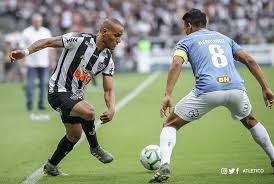 Atlético mineiro video highlights are collected in the media tab for the most popular matches as soon as video appear on video hosting sites like youtube or dailymotion. Cruzeiro E Atletico Mg Empatam E Se Complicam No Brasileirao
