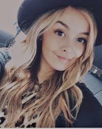 Abbie Perry's Instagram, Twitter & Facebook