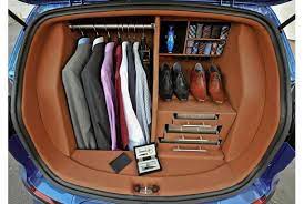 車のトランクをクローゼットにしたら便利 トランクス 車 内装 カーインテリア