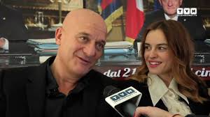 She is an actress and producer, known for salaisuuksien illallinen (2016), from paris with love (2010) and tutta colpa di giuda (2009). Benvenuto Presidente Intervista A Claudio Bisio E Kasia Smutniak Youtube