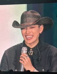 Stephanie Artiga's Instagram, Twitter & Facebook