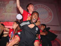 Kurioses eigentor von david alaba. Fc Bayern Munchen David Alaba Mit Romantischen Urlaubsbildern Fans Bemerken Besonderes Detail Fc Bayern