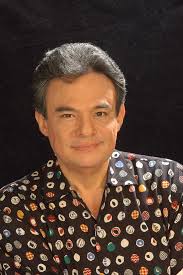 Casi todos sabemos querer, pero pocos sabemos amar': las mejores canciones  de 'El Príncipe de la Canción'