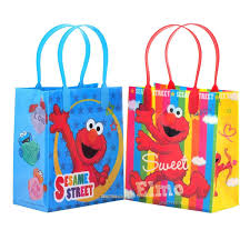 Pertama goodie bag di jakarta menyediakan shopping bag, goodie bag suvenir ulang tahun grosir tas spunbond murah di jakarta. Buat Goodie Bag Murah Hasil Bukan Murahan Goody Bags Sesame Street Ulang Tahun