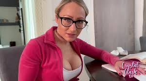 Stepmom Tutors Me To A Passing Grade - XNXX.COM