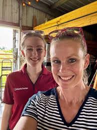 Tara Rock's Instagram, Twitter & Facebook