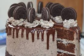 This amazing chocolate oreo® cake will taste so good it will blow away your tastebuds! Chocolate Oreo Drip Cake With Oreo Buttercream Sweet Mouth Joy