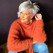 3 Ways To Wear Gray Hair Over 40 Layered Haircuts For Women Short Layered Haircuts Short Hair With Layers