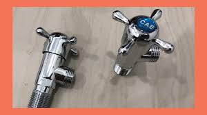 Terkadang, anda tidak bisa mengontrol waktu kapan anda akan mandi karena sibuknya aktivitas yang harus dilakukan. 8 Cara Pasang Shower Kamar Mandi Semua Jenis Minimalis Modern