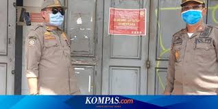 Buat kalian yang udah pernah nonton video train to busan versi vlog aku (bukan versi film gong yoo hahaha), kalian bisa. Nekat Berjualan Toko Pakaian Di Bogor Kelabui Petugas Saat Sidak Psbb