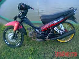 Motor trend modifikasi video modifikasi motor yamaha hd via contohraffa.blogspot.com. Kumpulan Foto Modifikasi Vega R New Standar Dan Simple Vegafans Com