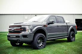 Mi casa y mis trokas tumbadas #takuacheliferp showcase. Salvaje La Ford F 150 Se Pone Fat Boy Para Celebrar 115 Anos De Harley Davidson