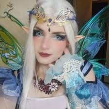 Erika Katherine Art (@GlitterGushy)