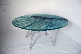 Beautiful decoration on a table or dresser. Archiglass Glass In Architecture Panosundaki Pin